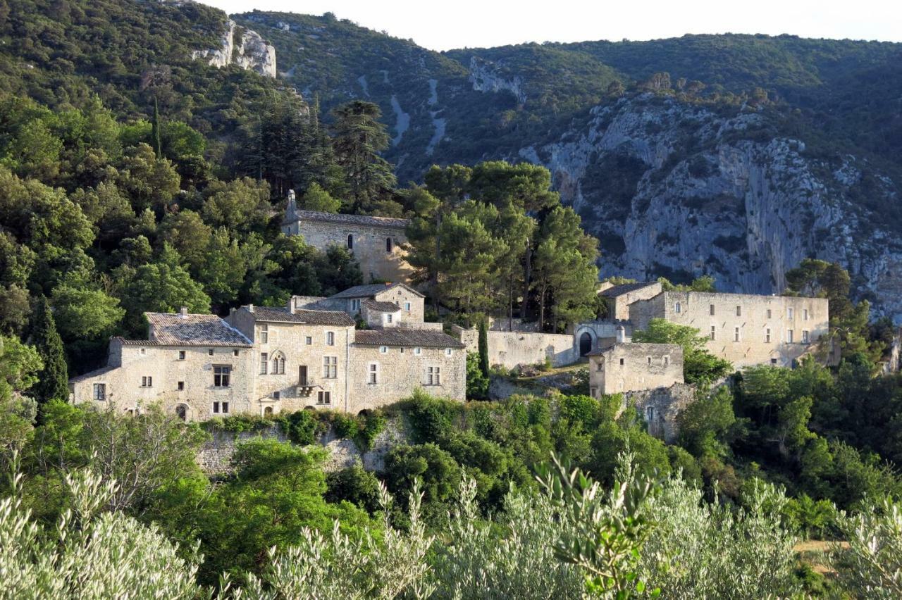 La Buissonniere Bed & Breakfast Oppede Exterior photo