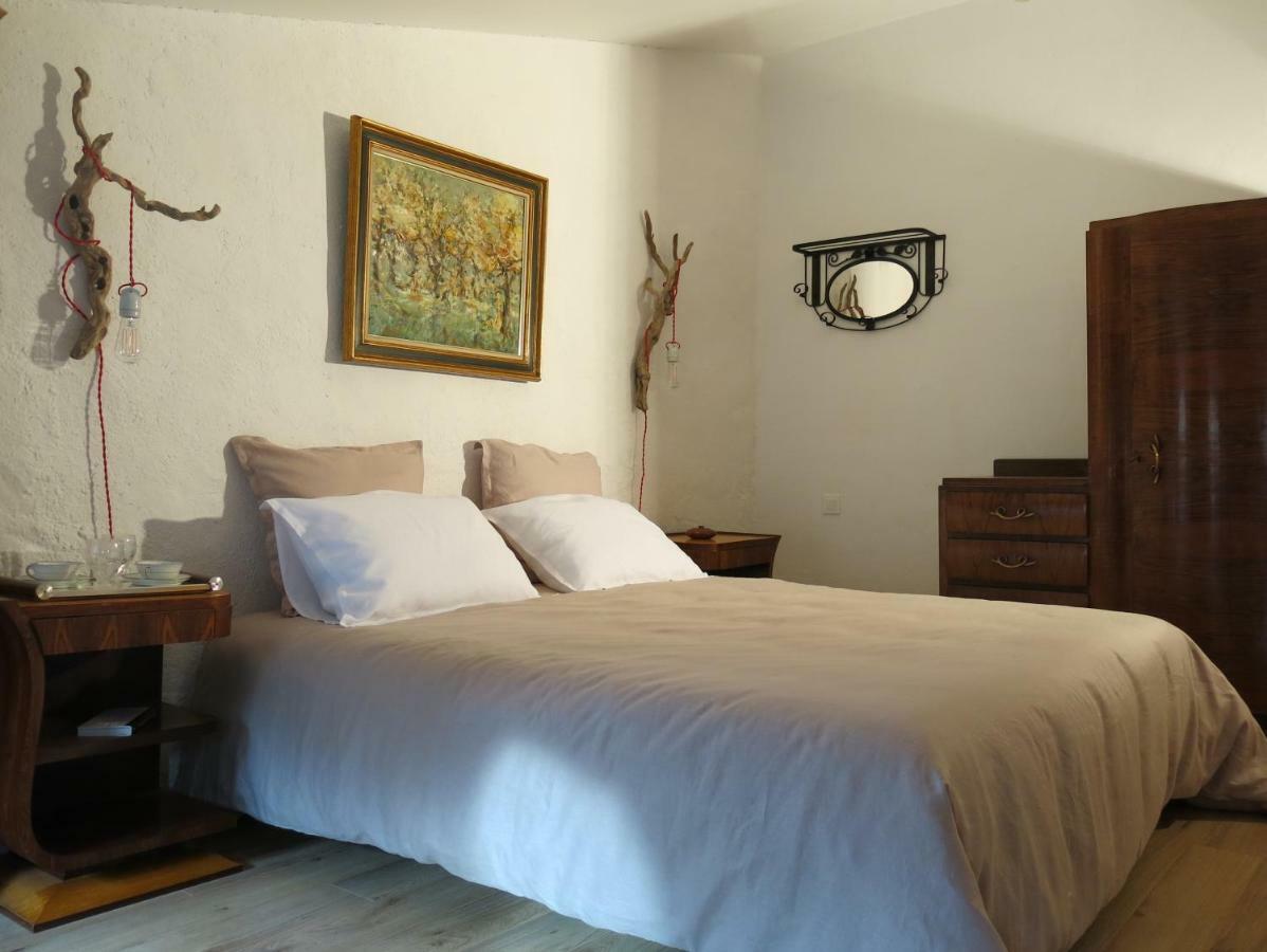 La Buissonniere Bed & Breakfast Oppede Exterior photo