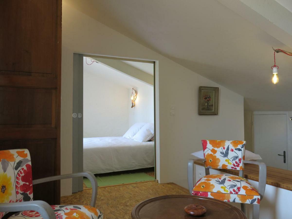 La Buissonniere Bed & Breakfast Oppede Exterior photo